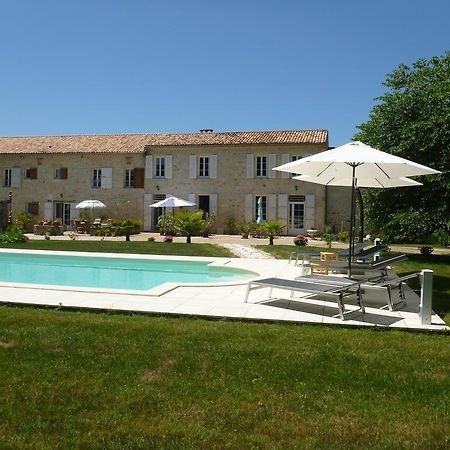 Bed and Breakfast Domaine Du Papillon Lesparre-Médoc Exterior foto
