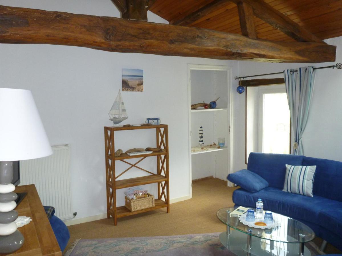 Bed and Breakfast Domaine Du Papillon Lesparre-Médoc Exterior foto